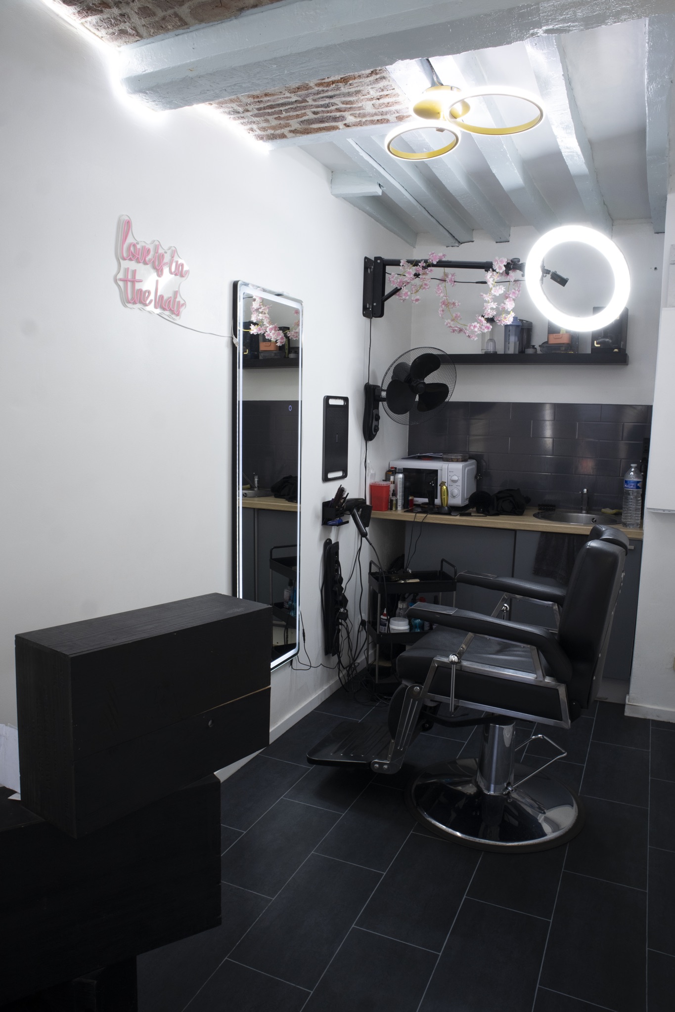 Intérieur du salon Barber By Boss à Lille
